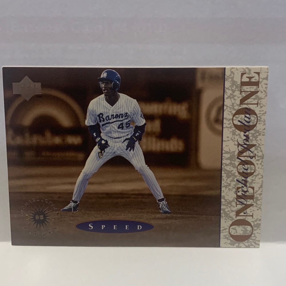 1995 Upper Deck Michael Jordan #4 (010)